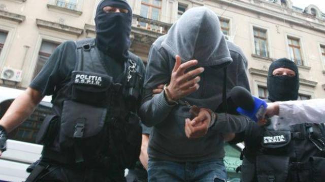 IGPR: Grupare de droguri de mare risc, destructurată de polițiști și ofițerii DIICOT Craiova