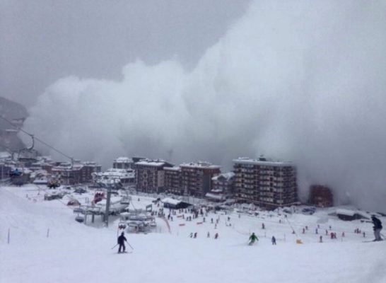Italia: Numeroase victime după ce o avalanșă a lovit un hotel într-o stațiune de schi