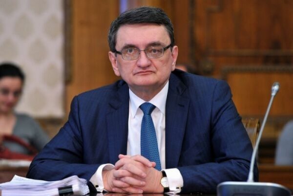 Avocatul Poporului sesizează CCR pe OUG privind modificarea Codurilor penale