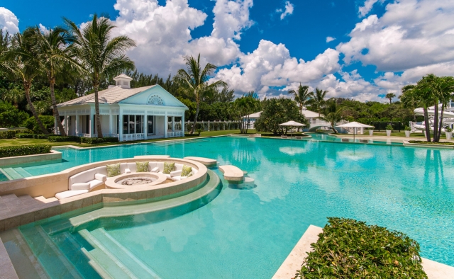 VIDEO Celine Dion își vinde la jumătate de preț proprietatea din Palm Beach