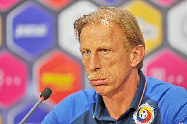 Fotbal: Daum (selecționerul României) – Suntem dezamăgiți de rezultat; mai avem șanse de 50% la locul al doilea