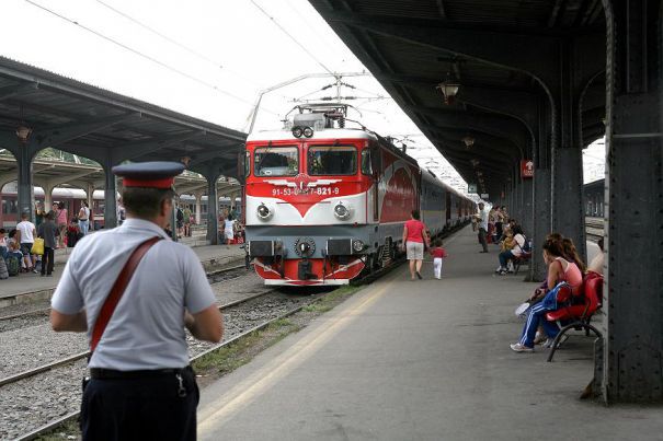 Protestul spontan al angajaților feroviari a încetat pe regionalele Craiova, Cluj și Iași; 114 trenuri oprite în continuare în stații