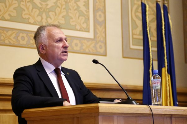 Directorii de școli, informați de ANA despre consumul de droguri în rândul elevilor