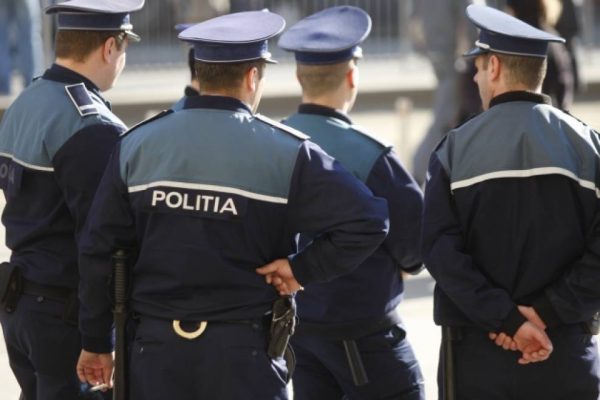 Polițiștii și funcționarii cu statut special din sistemul penitenciare beneficiază de soldă de grad de până la 410 lei (proiect)