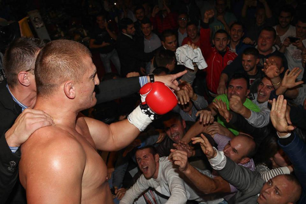 VIDEO Poți face parte și TU din echipa lui Moroșanu la Madrid. Cumpără unul din pachetele VIP lansate de Superkombat