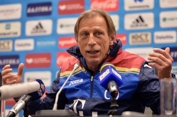Christoph Daum: România trebuie să investească în educație – școli și academii de fotbal; jucătorii buni nu cresc în copaci