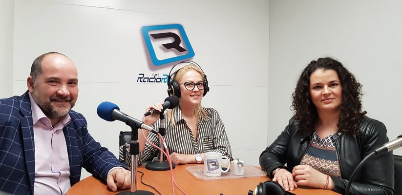 “Vreau ca femeia care se îmbracă cu creația mea, să își redescopere strălucirea interioară, unicitatea și bucuria de a fi femeie…”