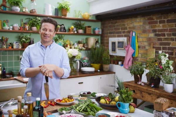 Lanţul de restaurante al celebrului chef britanic Jamie Oliver a intrat în faliment
