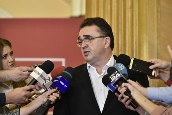 Oprişan: E decizia lui Dragnea – dacă e bărbat politic şi iubeşte PSD, trebuie să plece din funcţia de preşedinte