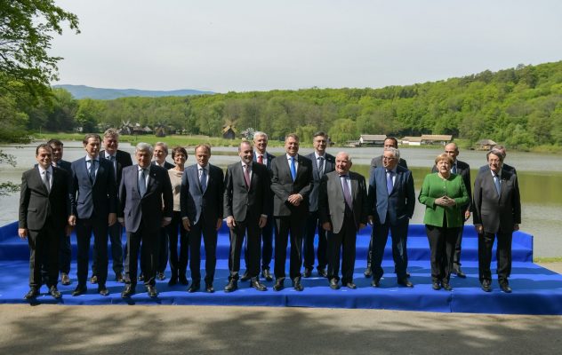 Summit Sibiu: Merkel, impresionată de cel mai mare muzeu în aer liber din Europa
