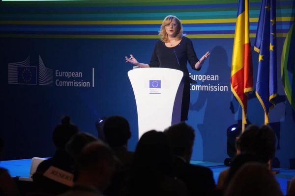 VIDEO Corina Creţu, despre spitalele regionale: Comisia Europeană nu sprijină ideea ca fondurile europene să fie cheltuite doar pe documentaţie