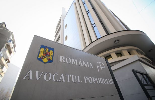 Salvaţi Copiii cere Avocatului Poporului să se implice în cazul nedecontării abonamentelor de transport judeţean pentru elevi