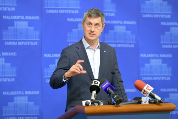 USR: Decizia de astăzi a CCR ignoră votul a peste 6,4 milioane de români