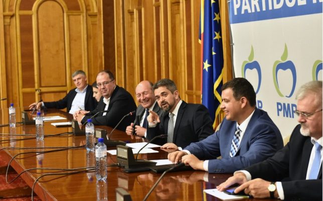 Colegiul Naţional al PMP: Theodor Paleologu, desemnat candidat al partidului la alegerile prezidenţiale din noiembrie