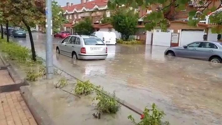 Mari inundații în Comunitatea Madrid și o atenționare meteo de furtuni puternice în Spania