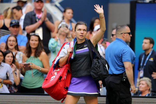Tenis: Simona Halep, învinsă în turul al doilea la US Open; Sorana Cîrstea, calificată în turul al treilea