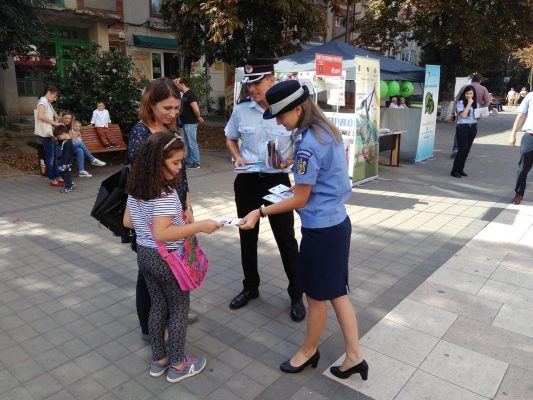 Campania ’10 pentru siguranţă’: Angajaţi ai MAI vor merge în circa 1.500 unităţi de învăţământ