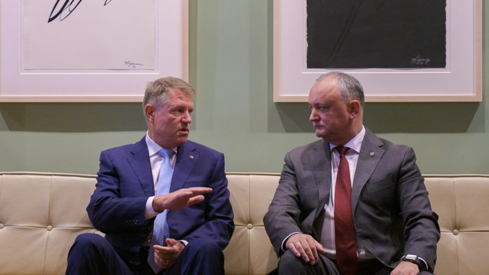 Întrevedere Iohannis-Dodon: Preşedintele român a subliniat că drumul european este opţiunea care aduce prosperitate cetăţenilor