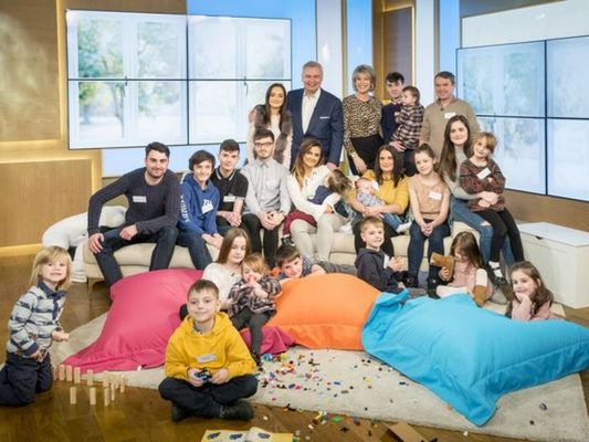 Cuplul cu cei mai mulţi copii din Marea Britanie va avea încă un bebeluş în 2020