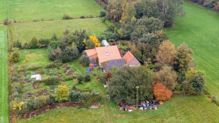 O familie care a trăit 9 ani într-o pivniţă ”aşteptând sfârşitul lumii”, descoperită de poliţie în Olanda