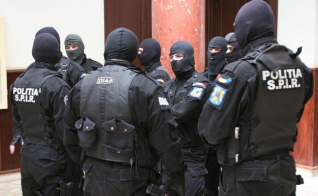IGPR: Percheziţii în Bucureşti şi Ilfov la fostul şef al Transelectrica, bănuit că s-a angajat cu acte false (surse)