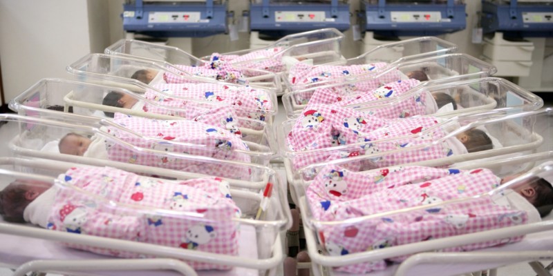 INS: România a continuat să aibă un spor natural al populaţiei negativ, în septembrie