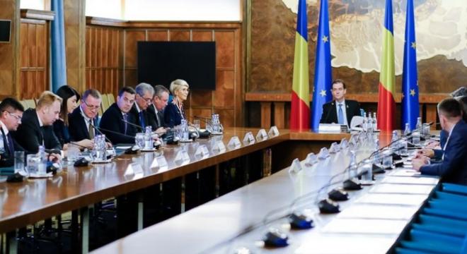 Miercuri – prima şedinţă a Guvernului Orban; restructurarea Executivului – pe ordinea de zi