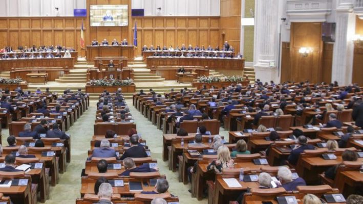 Pro Democraţia: Timp de trei zile, Parlamentul României va fi condus de tânăra generaţie