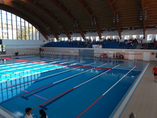 Înot: Gabriela Gâdea şi George Raţiu, câte două titluri în prima zi a Campionatelor Naţionale în bazin scurt