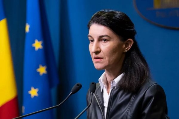 Statul nu oferă părinţilor nicio perspectivă de viaţă de familie uşoară, consideră ministrul Muncii
