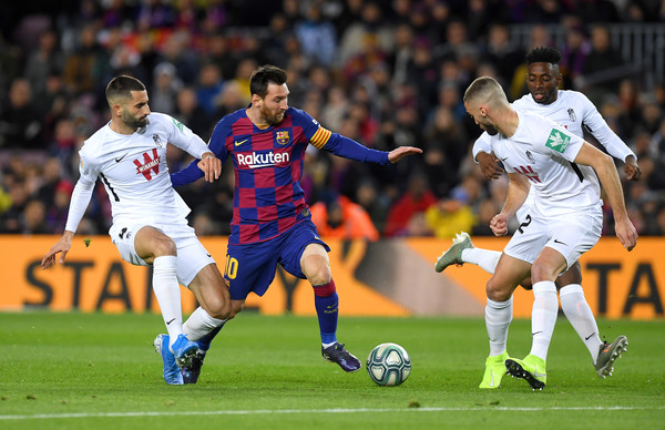 Fotbal: FC Barcelona revine pe primul loc în Spania, după o victorie la limită cu Granada
