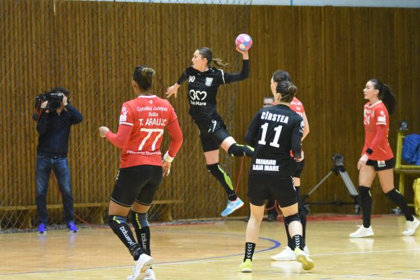 Handbal feminin: Gloria Buzău şi Minaur Baia Mare, victorioase pe teren propriu în Liga Naţională