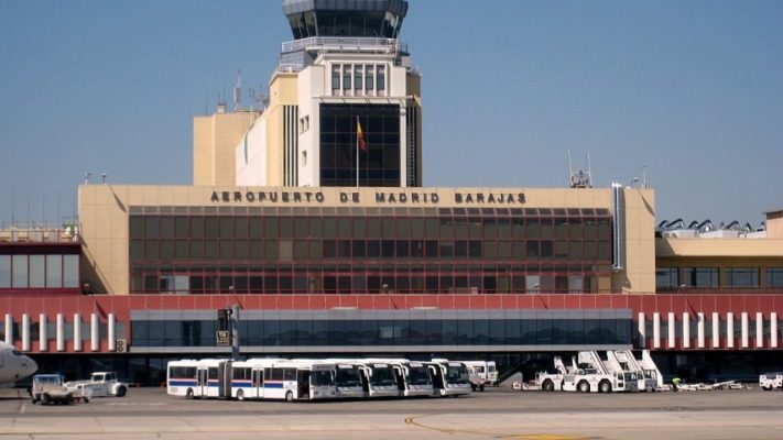Spania: Spaţiul aerian în zona aeroportului Barajas din Madrid a fost închis din cauza unor drone