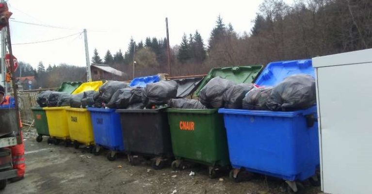 CNAIR: 550 de tone de deşeuri adunate de pe drumurile naţionale şi din parcări, în cadrul campaniei “Noi curăţăm, tu păstrează”
