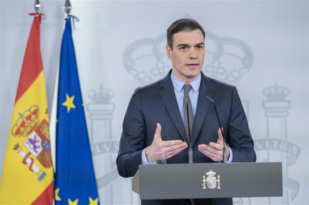 Purtatul măştii va deveni obligatoriu de luni în mijloacele de transport public din Spania (Pedro Sanchez)