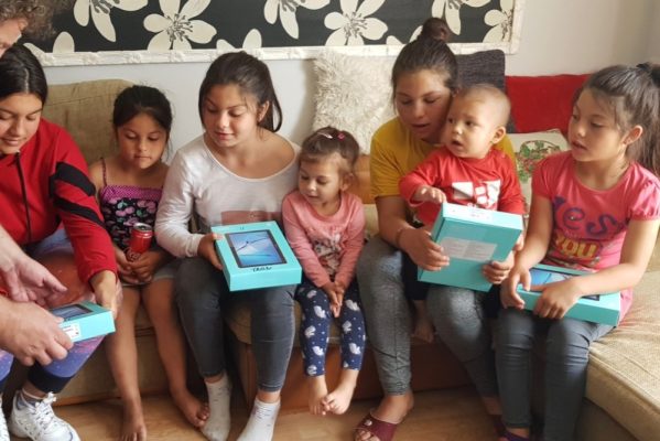 Casa Regală: Educaţia online – facilitată de Fundaţia Margareta pentru 500 de copii din medii sărace
