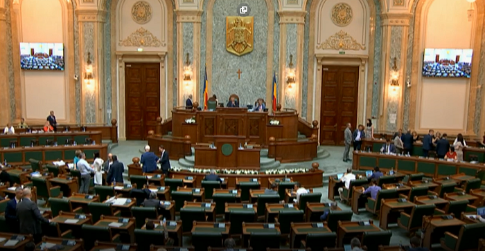 Deputaţii au votat ca pensiile de peste 7.001 lei să fie impozitate cu 85% pentru ce depăşeşte această sumă