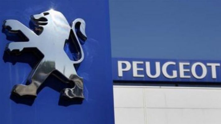Peugeot va aduce muncitori polonezi şi spanioli la o uzină din nordul Franţei
