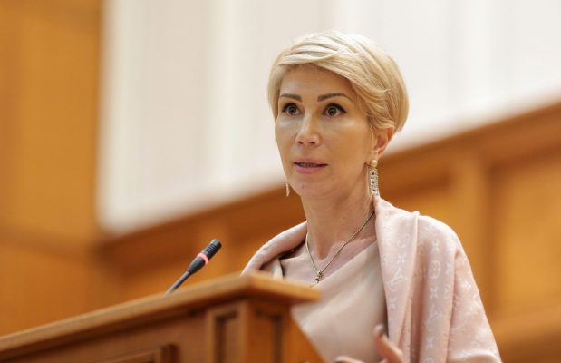 Raluca Turcan: Trebuie să ne autoeducăm; revenirea la starea de urgenţă depinde de efortul pe care suntem dispuşi să-l facem
