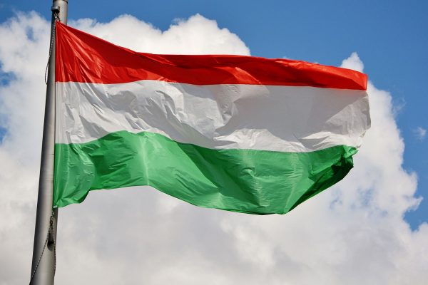 Ungaria cere încetarea procedurii articolului 7 pentru a aproba fondul UE de redresare şi respinge accesarea condiţionată a banilor