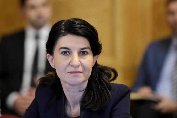 Ministrul Muncii: Inspectoratul General pentru Imigrări şi AJOFM-urile au acum un protocol pentru lucrătorii străini din România