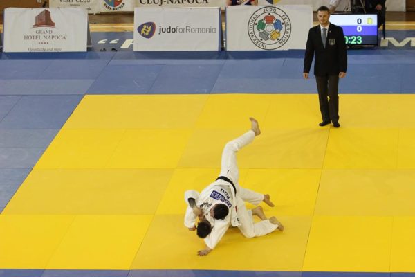 Judo: U CSM Cluj Dinamo şi CSM Piteşti, primele în clasamentele pe medalii la Naţionale