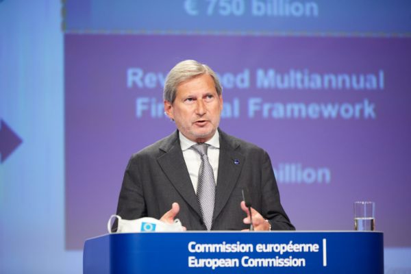 Comisarul european Johannes Hahn – în vizită la Bucureşti