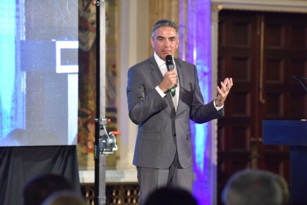 Dragoş Anastasiu: 99% din pontajele pentru angajaţi sunt făcute la mişto
