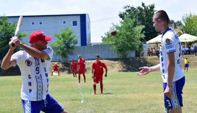 Oină: România promovează sportul său naţional în Venezuela