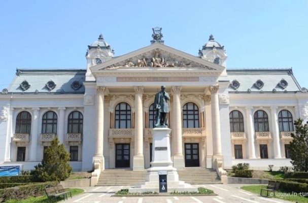 Sindicaliştii din cultură au organizat un miting la Bucureşti faţă de situaţia de la Opera Iaşi; ei cer demiterea managerului