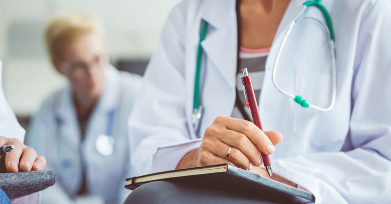 CNAS: Serviciile medicale paraclinice pot fi acordate oriunde în ţară, în baza biletului de trimitere