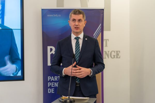 Barna: Înaintaşii noştri ne-au oferit o ţară, noi trebuie să le oferim respect având grijă de ea