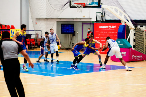 Baschet masculin: CSU Sibiu şi-a consolidat poziţia de lider al campionatului