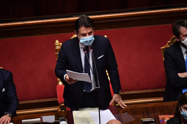 VIDEO Italia: Premierul Conte câştigă un vot de încrede, dar pierde majoritatea absolută în Senat